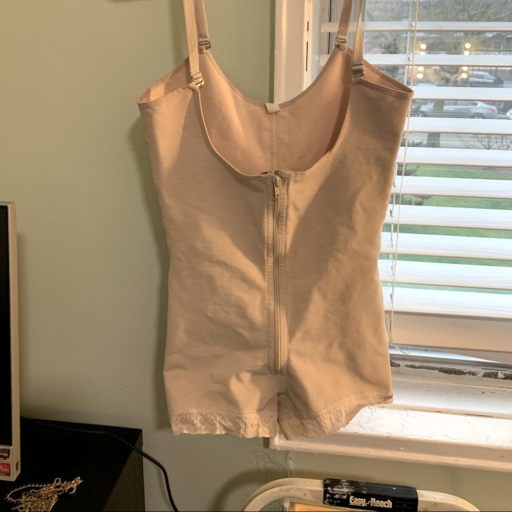 Shapewear with zipper size M